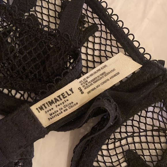 Free People Fishnet Swallow Bra 34C - Picture 4 of 4